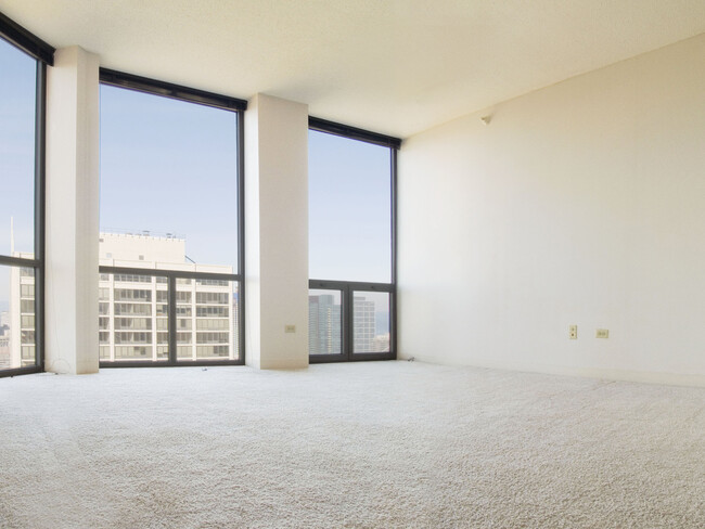 Foto del edificio - 222 N Columbus Dr