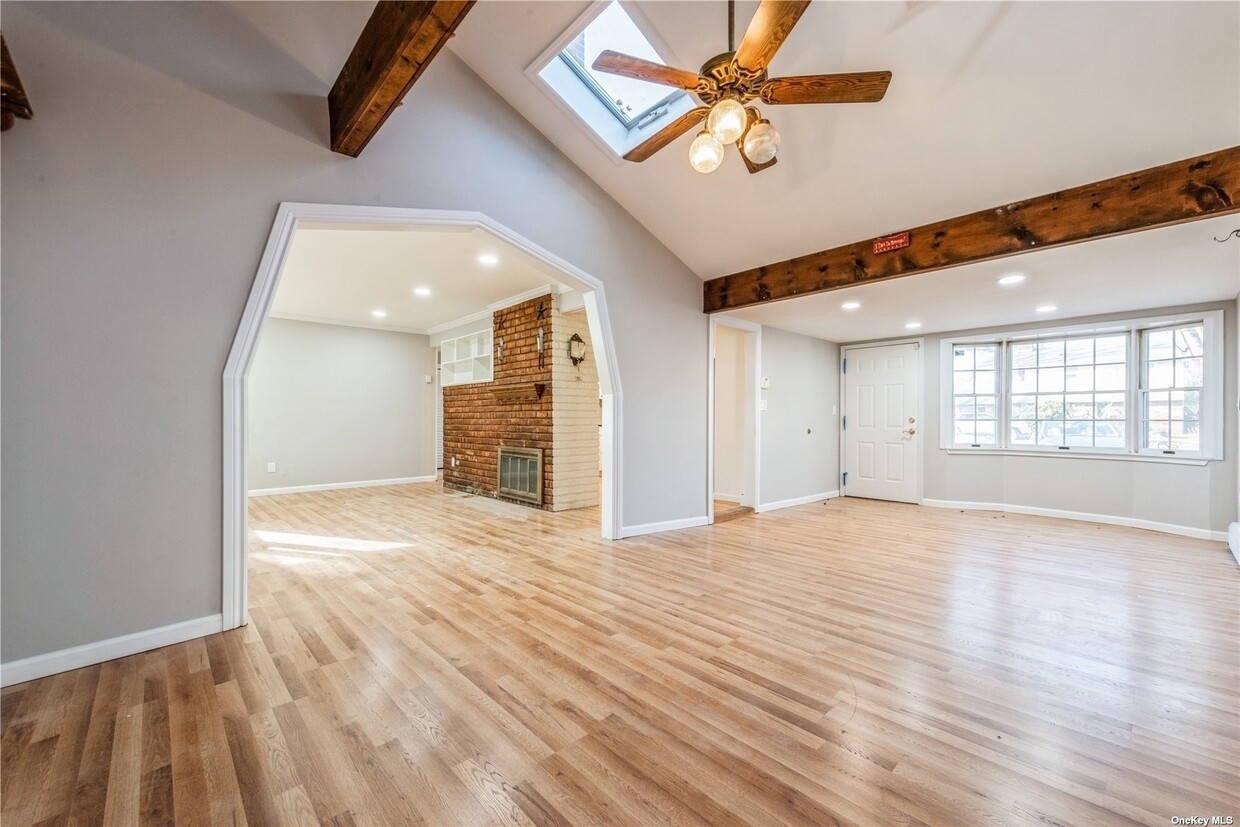 Foto principal - 11 Cloister Ln