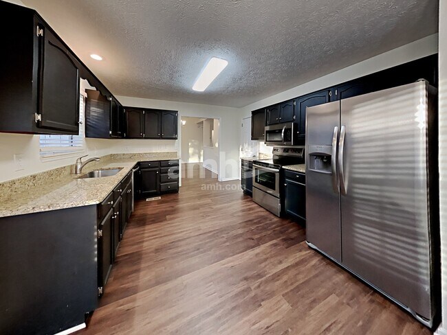 Foto del edificio - 1300 Georgetown Dr