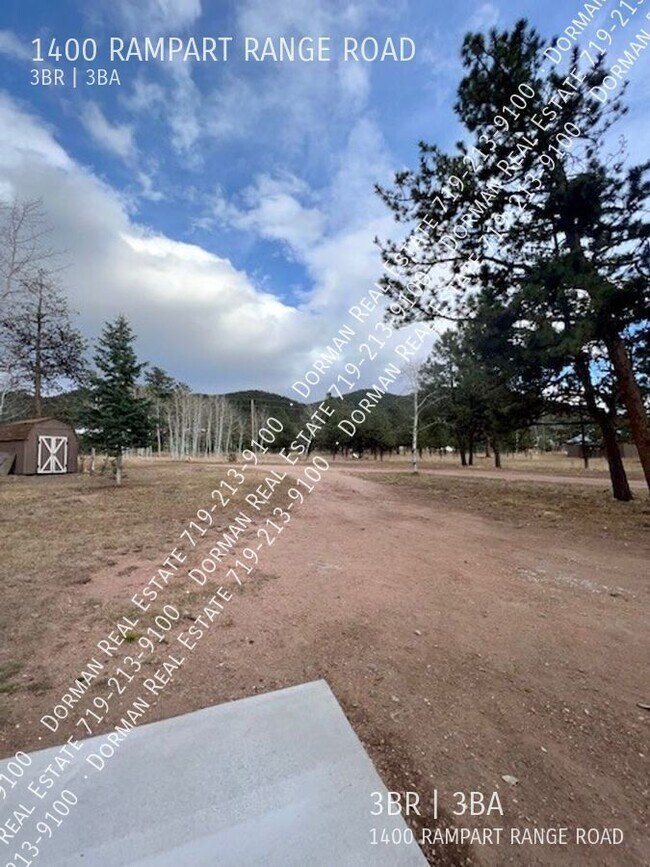 Foto del edificio - 1400 Rampart Range Rd
