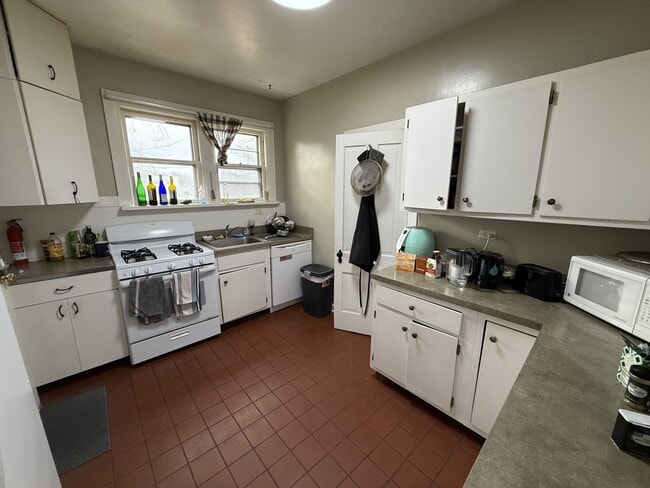 Foto del edificio - 105 Valentine Pl