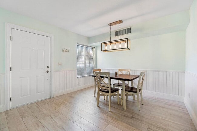 Photo - 123 Yacht Club Way House