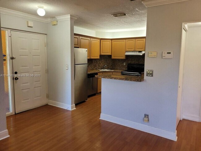 Foto del edificio - 3860 Coral Tree Cir