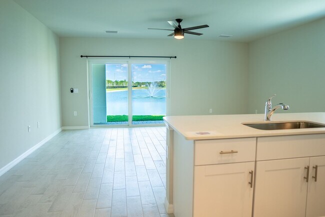 Foto del edificio - Brand New Construction 3/2  Townhome in ne...