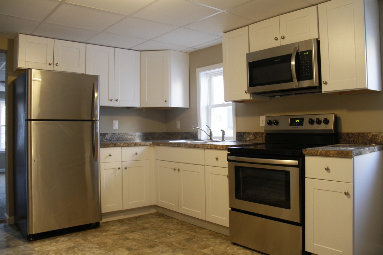 476 W Main St Unit 1, Bloomsburg, PA 17815 Apartment for Rent in Bloomsburg, PA