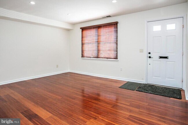 Building Photo - 119 Clemens Ct