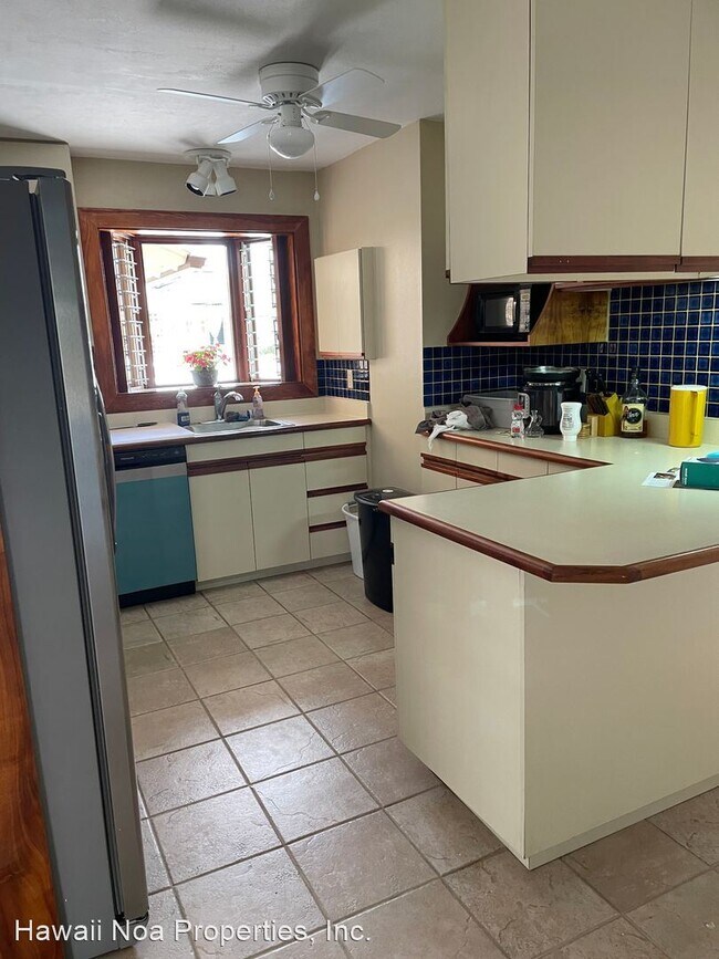 Building Photo - 4 br, 2 bath House - 127 Aikahi Loop