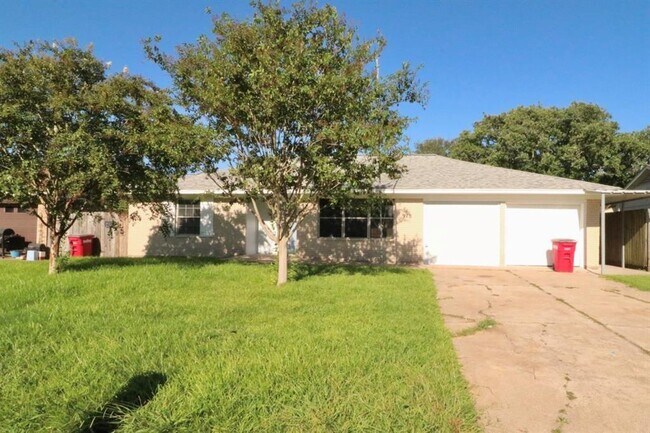 Foto del edificio - 918 Dixie Dr