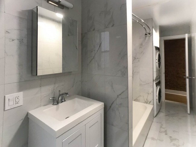 Building Photo - 65 Nagle Ave