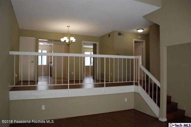 Building Photo - 594 W Huntington Dr