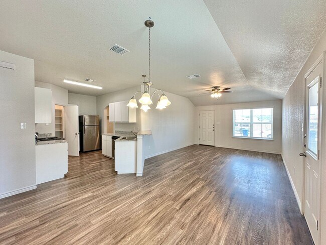 Foto del edificio - 1837 Clovis Drive