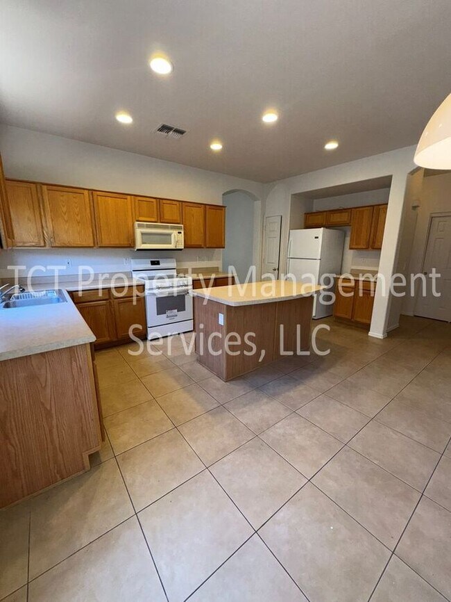 Foto del edificio - Desirable Location in Wigwam Creek South