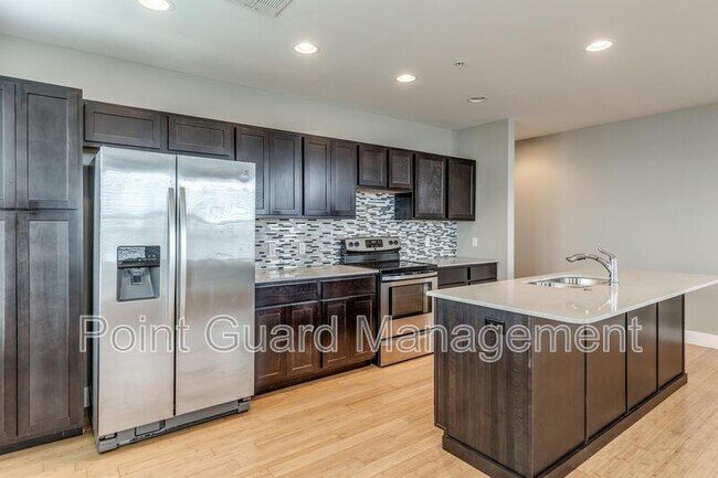 Foto del edificio - 800 NW 8th St. - 1