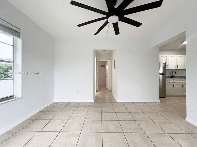 Foto del edificio - 5990 NE 4th Ct