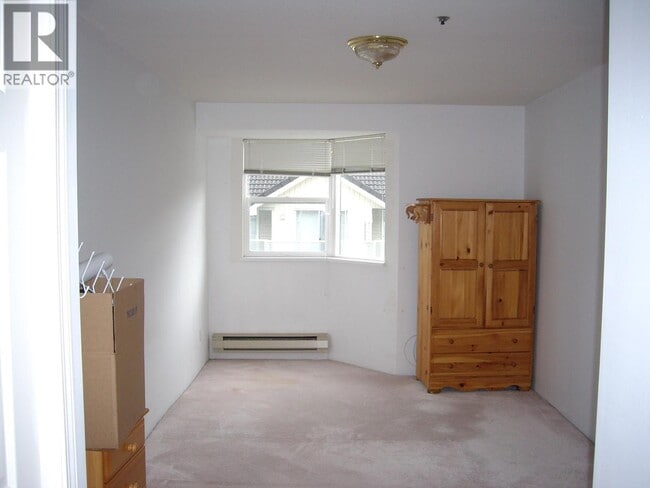 Building Photo - 7071 Blundell Rd