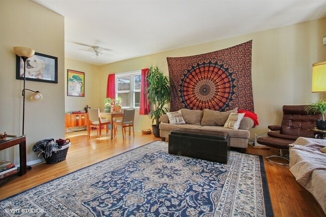 Living Room Alt Shot - 2915 Hamlin N Ave