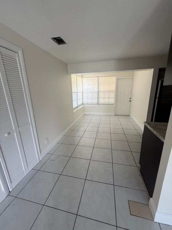 Building Photo - 5698 Gramercy Dr