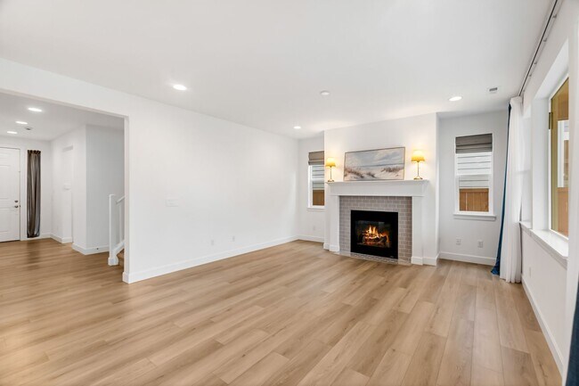 Foto del edificio - Spacious Two-Story in Port Orchard