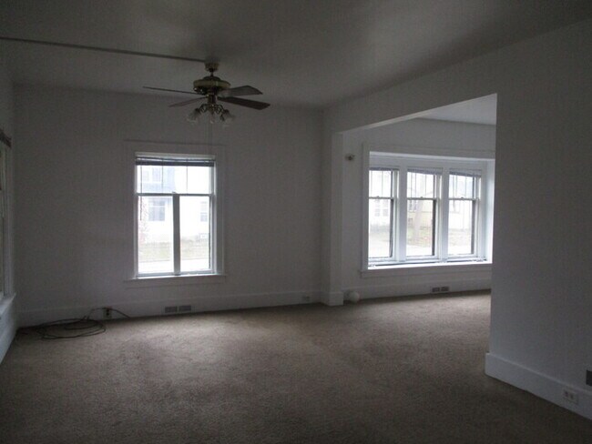 Foto del edificio - 4 Bedroom, 2 Bath house.