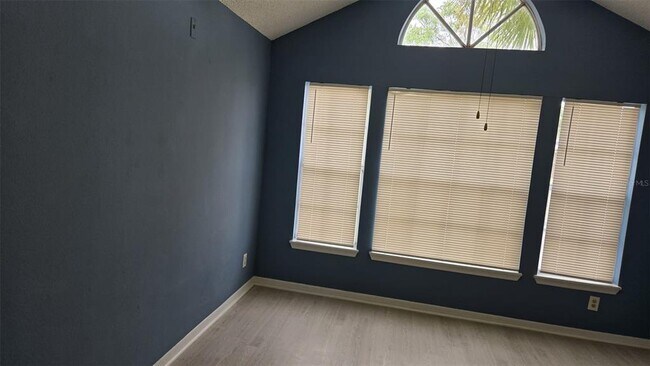 Foto del edificio - 1055 S Hiawassee Rd