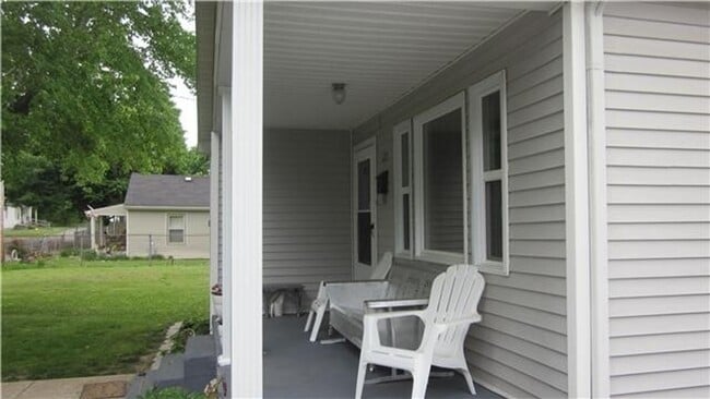 Foto del edificio - 121 Linn St