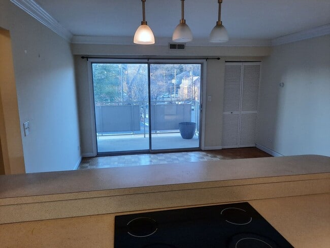 Building Photo - 1800 JPA #133