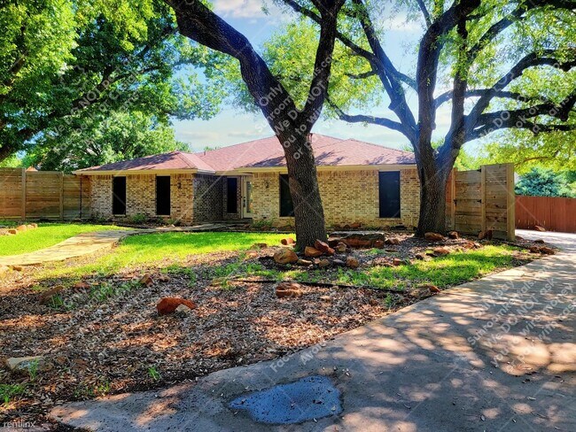 Building Photo - 3 br, 2 bath House - 2605 Hilltop St
