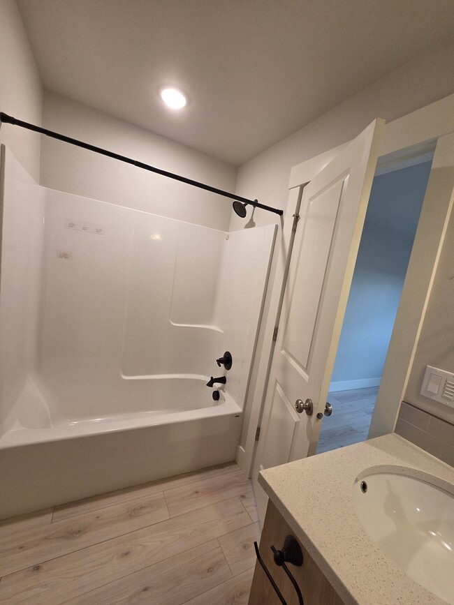 Building Photo - 141 Section St