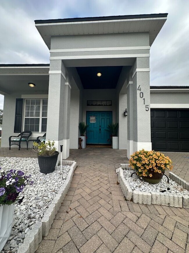 Foto del edificio - Spacious 4/2 in Groveland with large fence...