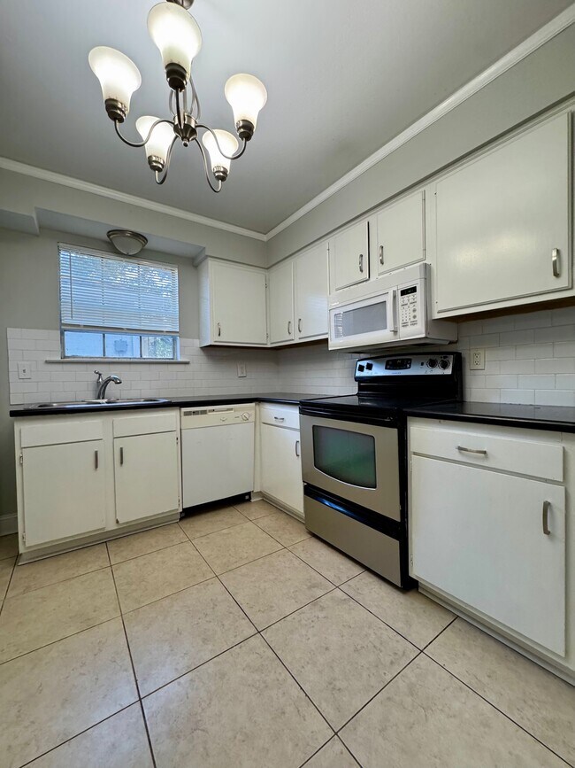 Foto del edificio - 134 Hwy Dr