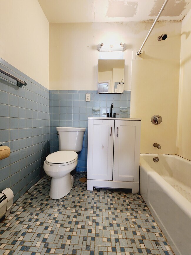 12 E 36th St 1 - 10 E 36th St