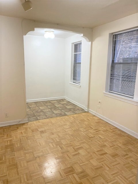 Building Photo - 644 Wrightwood W Ave