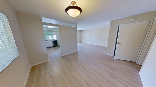 Building Photo - 3663 San Remo Dr