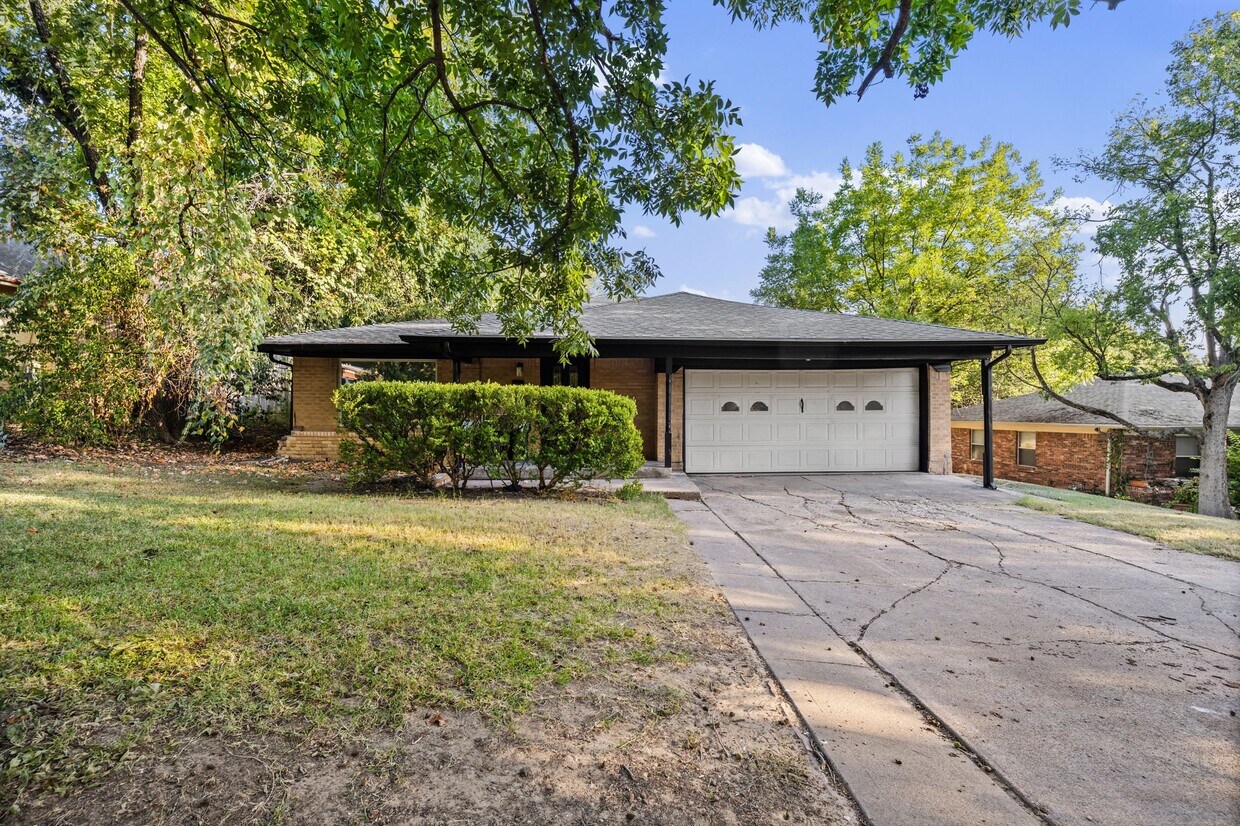 Photo - 809 Burleson St (Grand Prairie, TX)