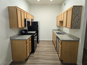 Building Photo - 3500 Cactus Shadow St