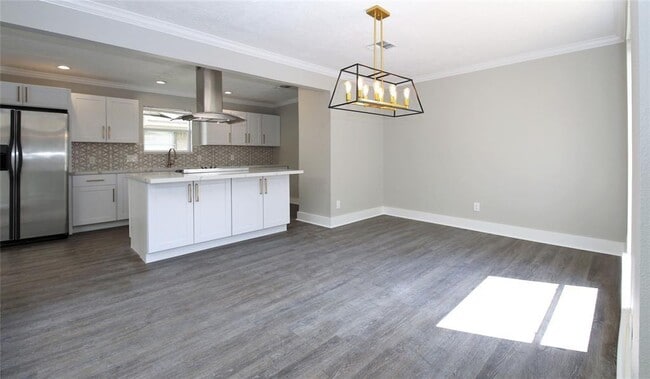 Building Photo - 15610 Stoney Fork Dr