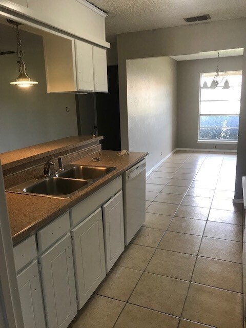 Foto del edificio - 1107 N Nolan River Rd