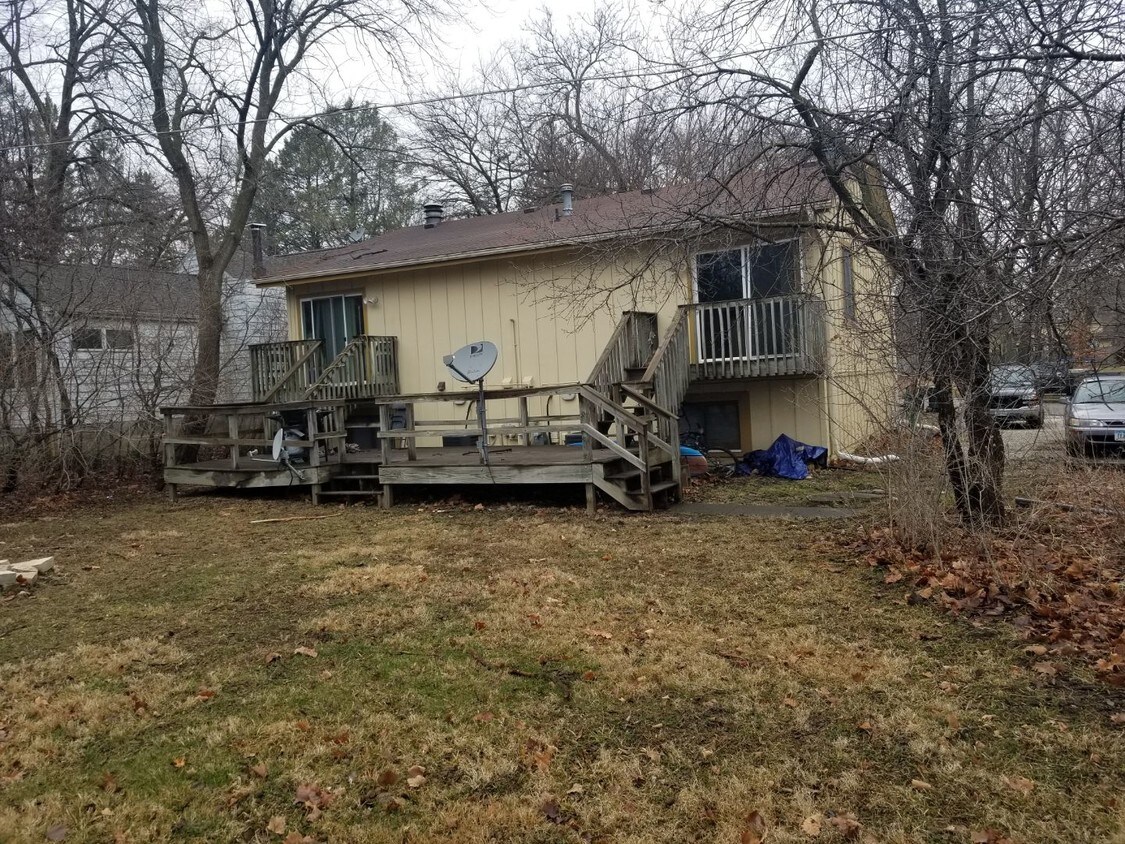 2816 Ross Rd, Ames, IA 50014 House Rental in Ames, IA
