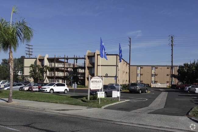 Building Photo - Moonraker Apartments