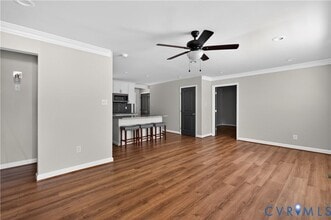 Building Photo - 1726 Westhill Rd