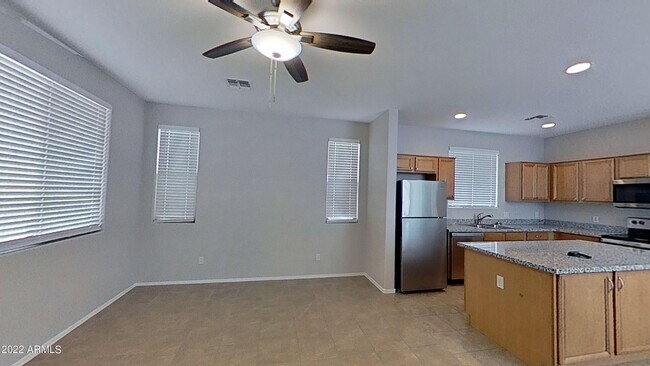 Building Photo - 14732 W Poinsettia Dr
