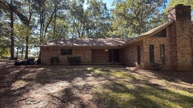 Building Photo - 8429 Kelly Ln Building Photo - 8429 Kelly Ln