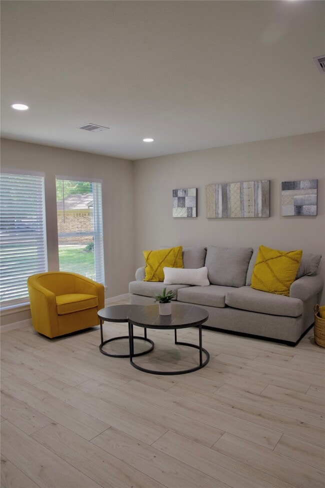 Foto del edificio - 14 Redberry Ct