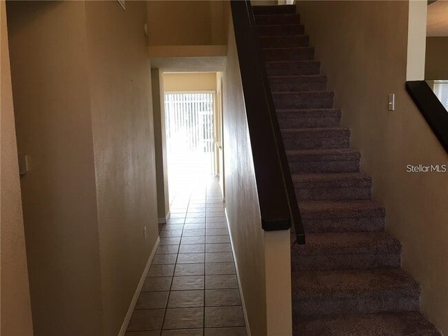 Foto del edificio - 4210 Harbor Lake Dr