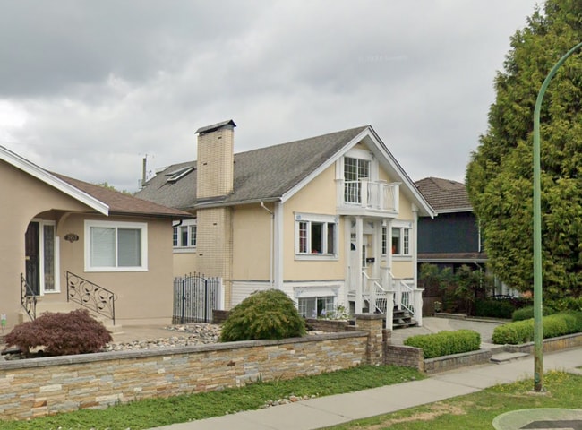 Building Photo - 3955 Pandora St