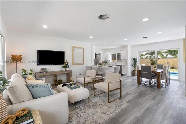 Foto del edificio - 5940 NE 22nd Terrace