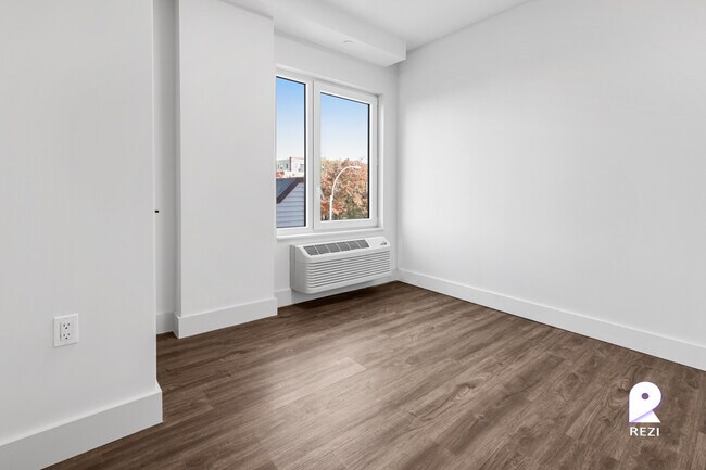 Foto del edificio - 2069 Honeywell Ave