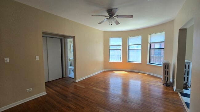 Building Photo - 7728 N Marshfield Ave