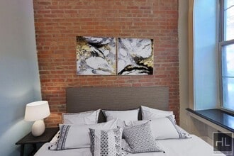 Building Photo - W 21ST ST.