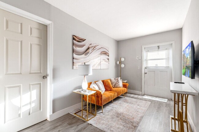 Building Photo - 1826 Sherman St